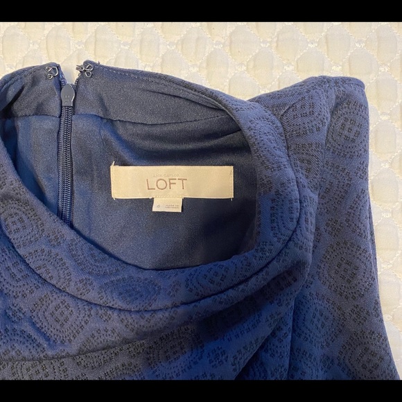 Loft Aline dress. Navy blue patten. Size 6. - Picture 4 of 7